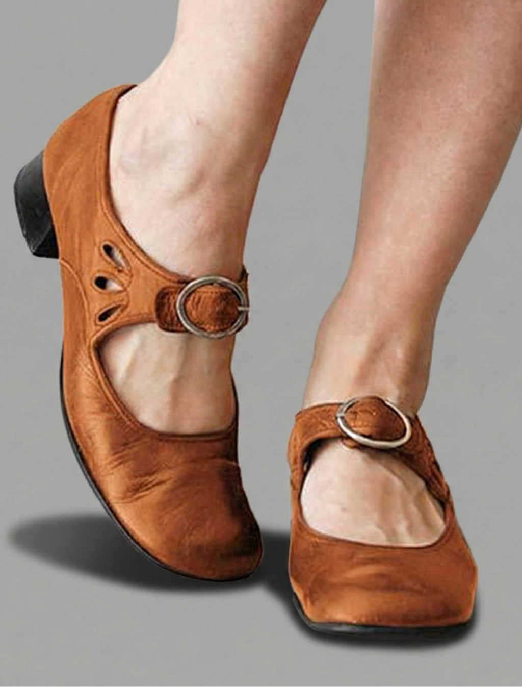Women’s Mary Jane Shoes with Buckle Strap and Low Heel