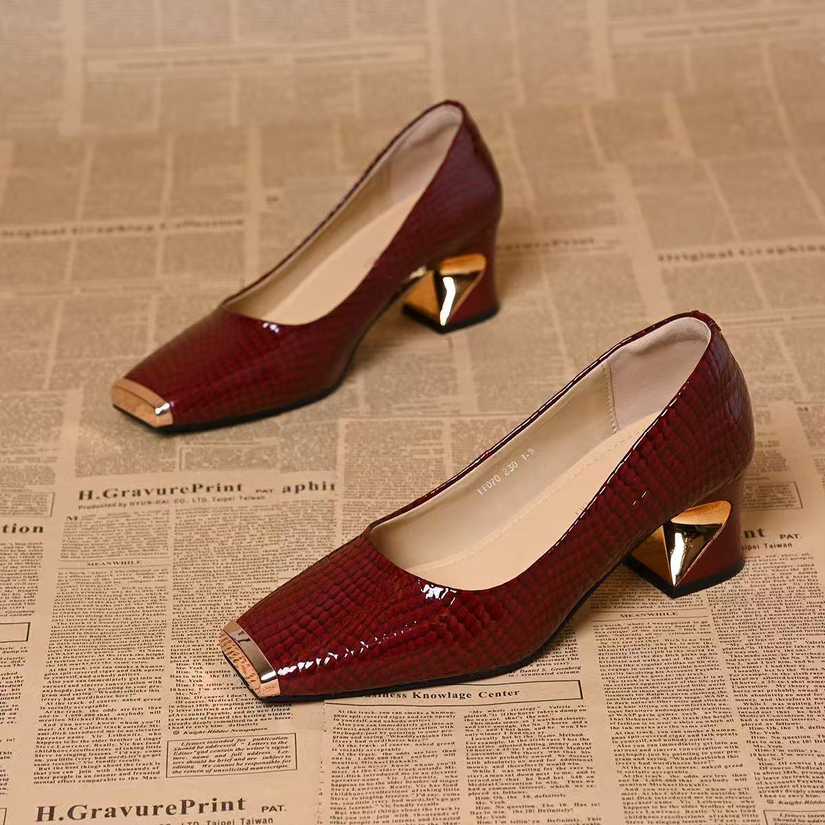 Women's Croc-Embossed Slip-On Pumps with Metal Cap Toe and Sculpted Heel