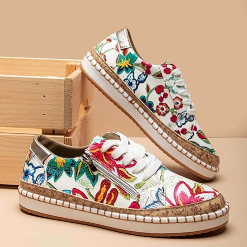 Women’s Lace-Up Casual Sneakers with Rounded Toe and Platform Sole