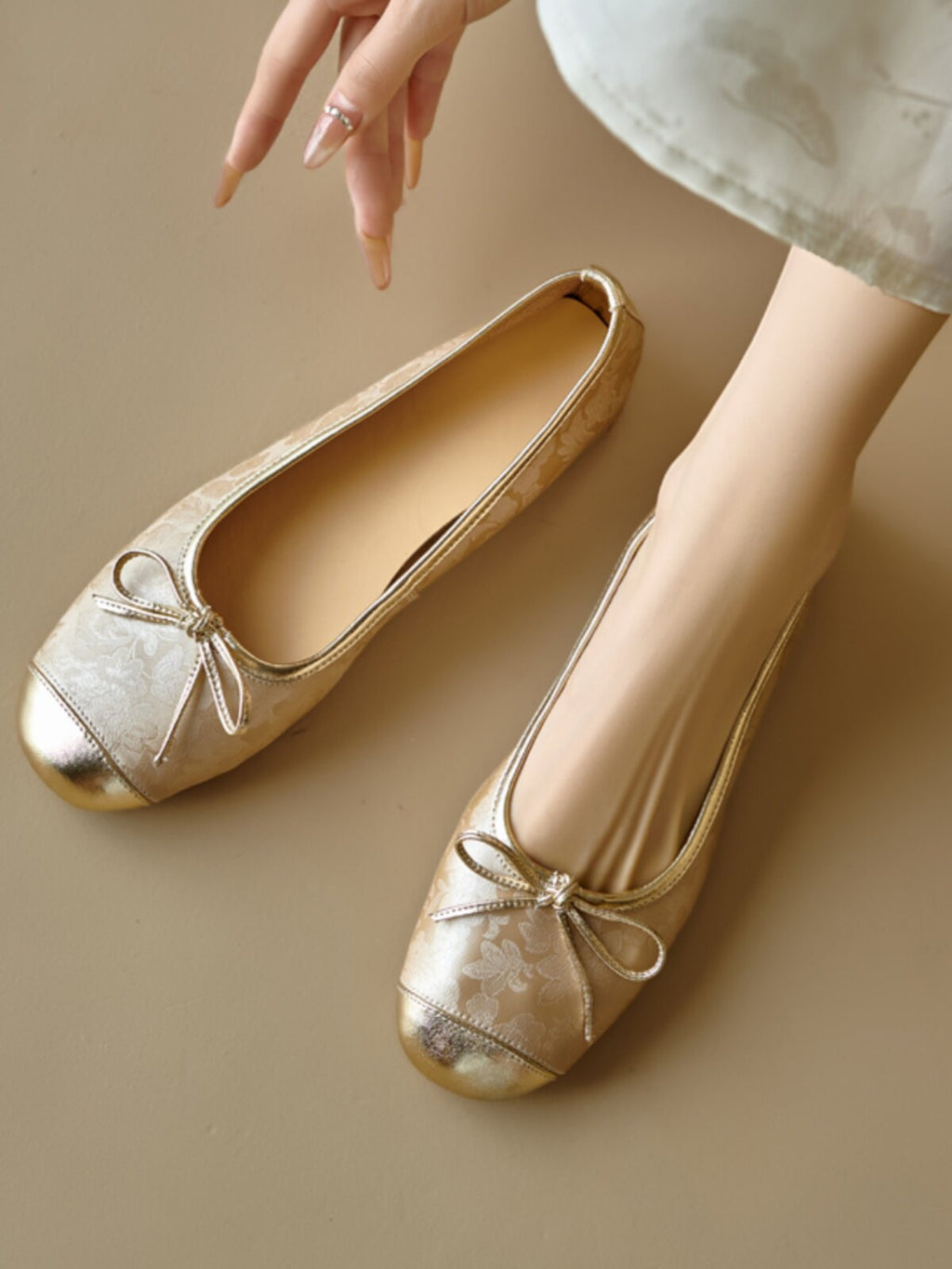 Women's Ballet Flats – Round Cap Toe Jacquard Slip-On with Metallic Bow Detail