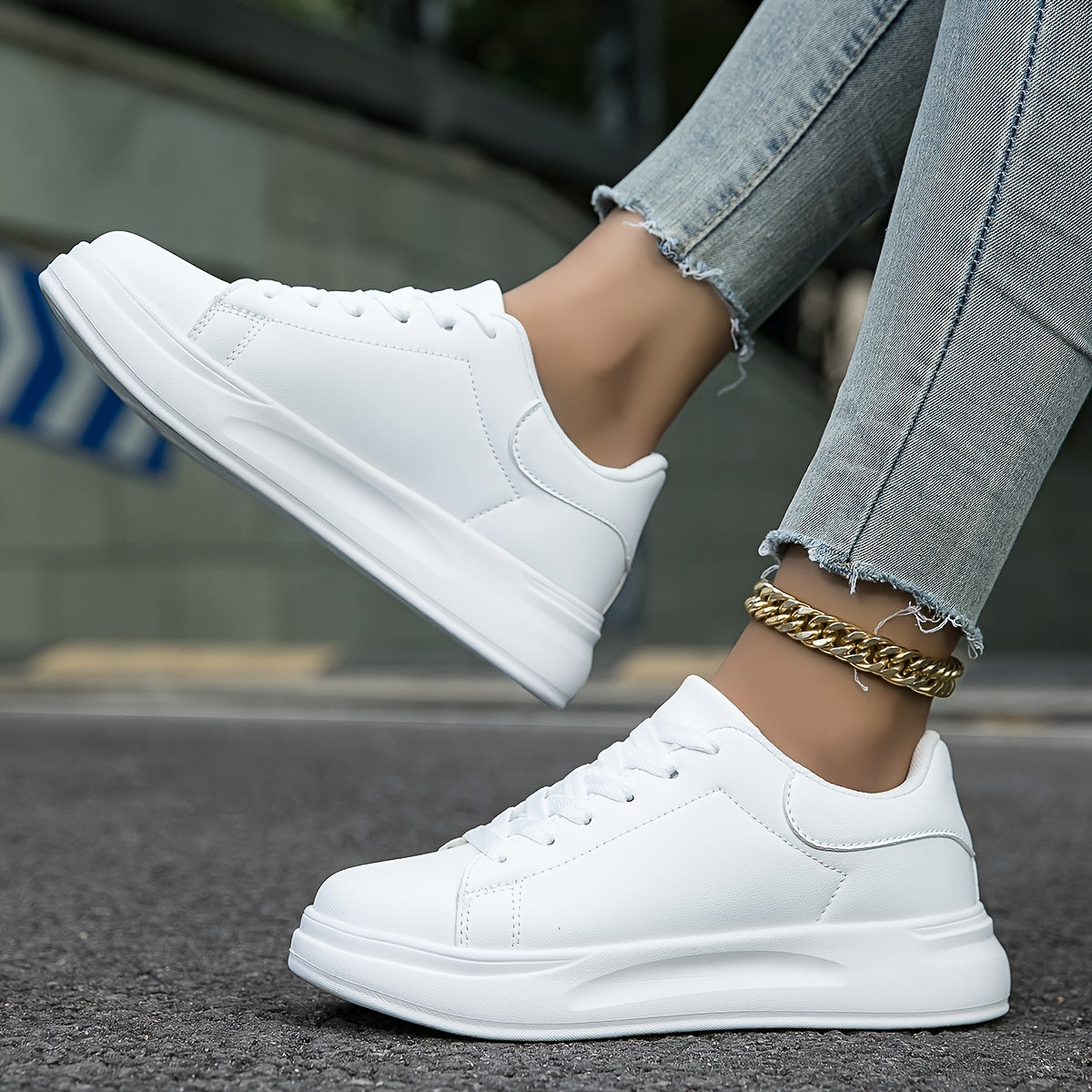 Women’s Low-Top Lace-Up Sneakers with Smooth Upper and Contrast Heel Panel