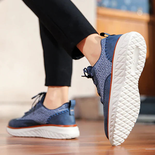 Men’s Textured Lace-Up Sneakers with Modern Wingtip Detailing and Cushioned Sole