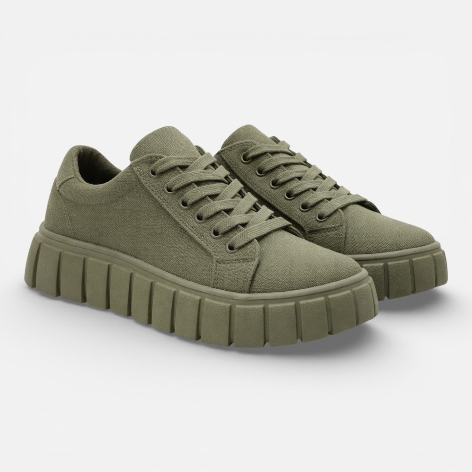 Women's Platform Sneakers - Lace-Up Chunky Sole Low-Top Rounded Toe
