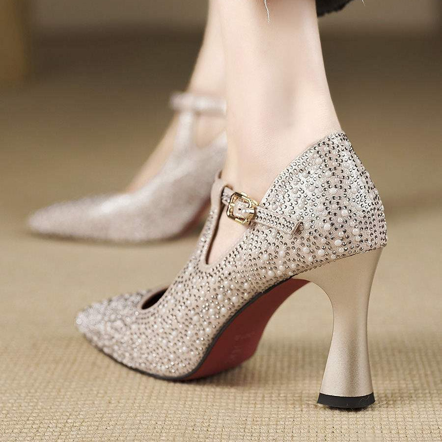 Women’s Pointed Toe T-Strap Heels with Buckle Closure and Mid Flared Heel