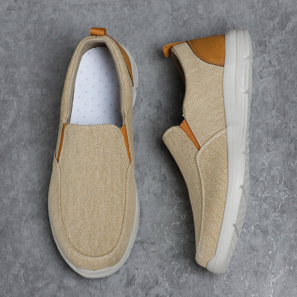 Men’s Slip-On Sneakers with Rounded Toe and Flat Sole