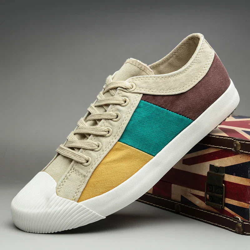 Men’s Low-Top Lace-Up Sneakers with Rounded Toe and Flat Sole
