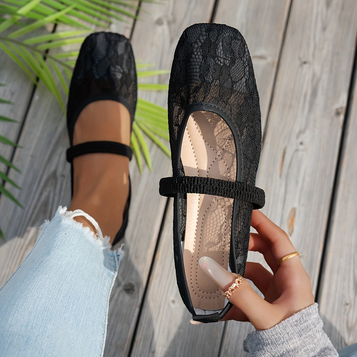 Women's Lace Ballet Flats - Square Toe Mary Jane Bow Detail