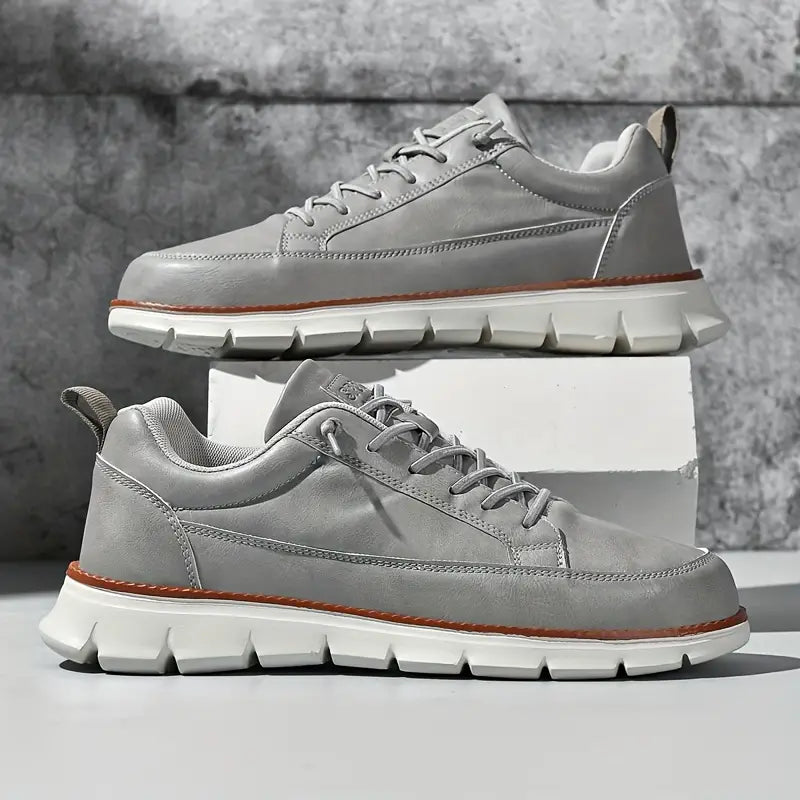 Men's Modern Casual Lace-Up Sneakers with Lightweight Sole Design
