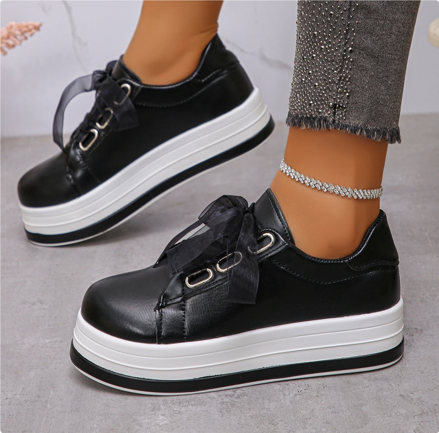 Women's Low Top Platform Sneakers - Lace-Up - Metallic Upper