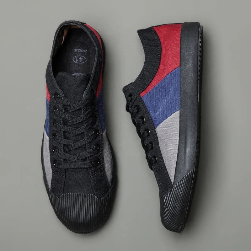 Men’s Low-Top Lace-Up Sneakers with Rounded Toe and Flat Sole