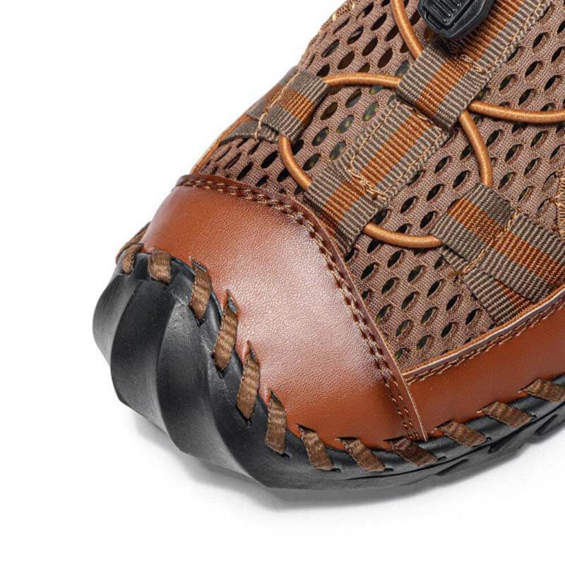 Men’s Closed Toe Mesh Outdoor Sandals with Elastic Lace System