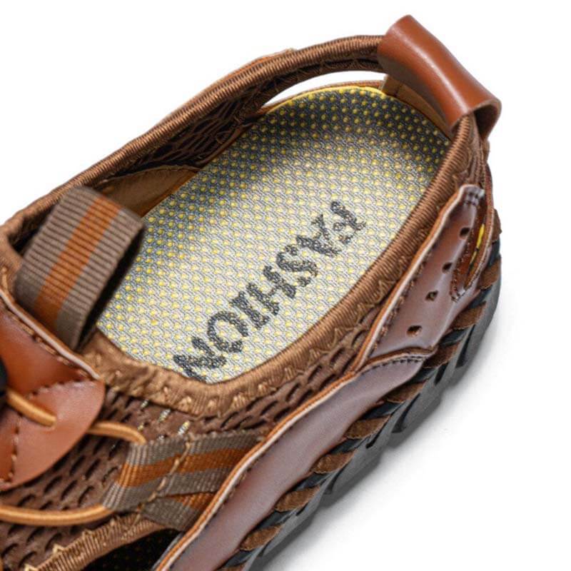 Men’s Closed Toe Mesh Outdoor Sandals with Elastic Lace System