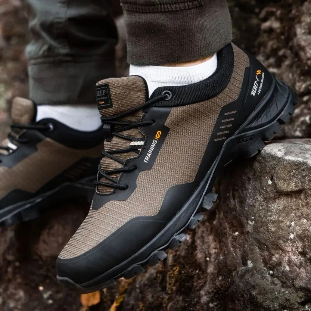 Men’s Low-Cut Trail Hiking Shoes with Lugged Sole